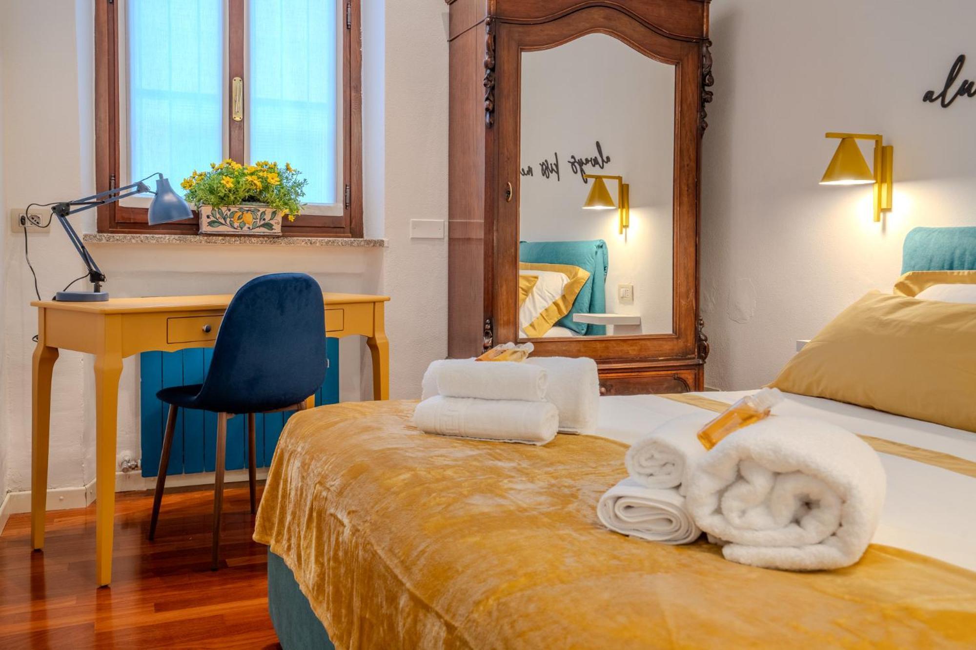 Case Ospitali - Casa La Fontanella, Suggestivo Bilocale X2 In Corte チェルヌスコ・スル・ナヴィーリオ エクステリア 写真