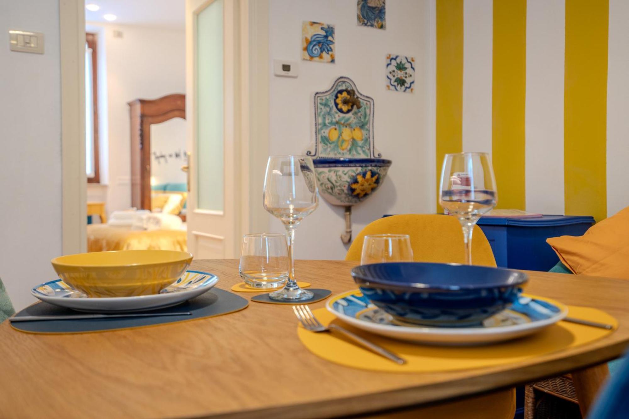Case Ospitali - Casa La Fontanella, Suggestivo Bilocale X2 In Corte チェルヌスコ・スル・ナヴィーリオ エクステリア 写真