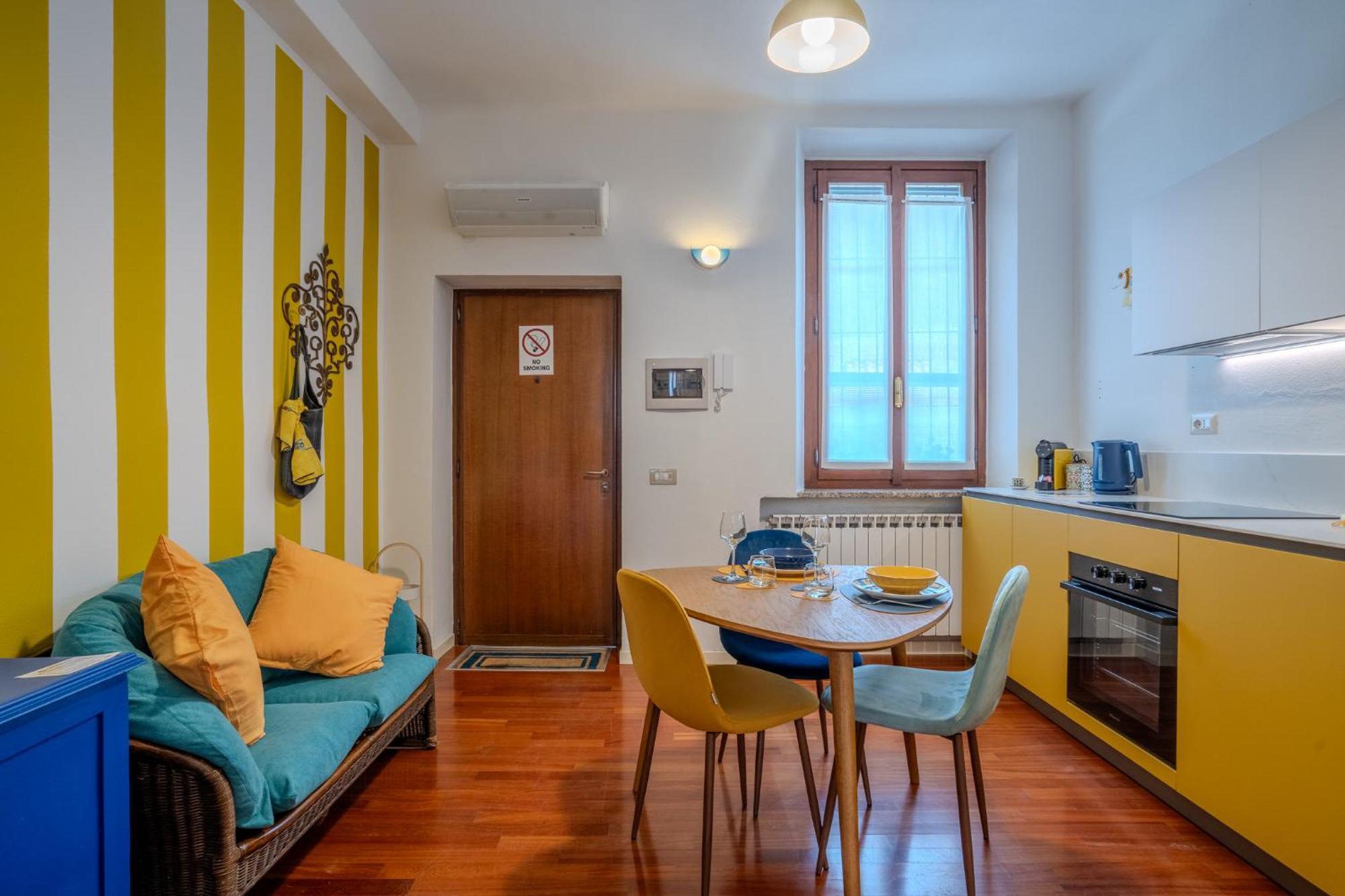 Case Ospitali - Casa La Fontanella, Suggestivo Bilocale X2 In Corte チェルヌスコ・スル・ナヴィーリオ エクステリア 写真